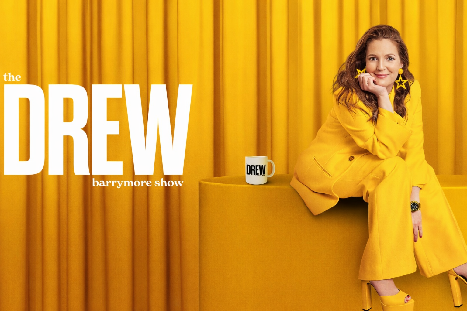 Drew Barrymore’s 2025 Show Outfit: Double-Breasted Blazer Perfection