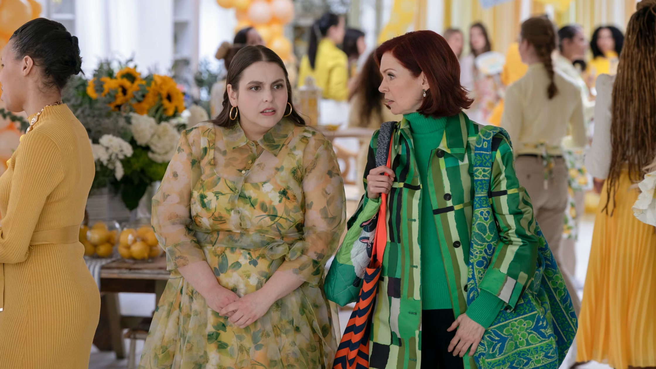 Elsbeth S03 Elsbeth Tascioni green abstract grid longline coat with single-breasted closure and vibrant print