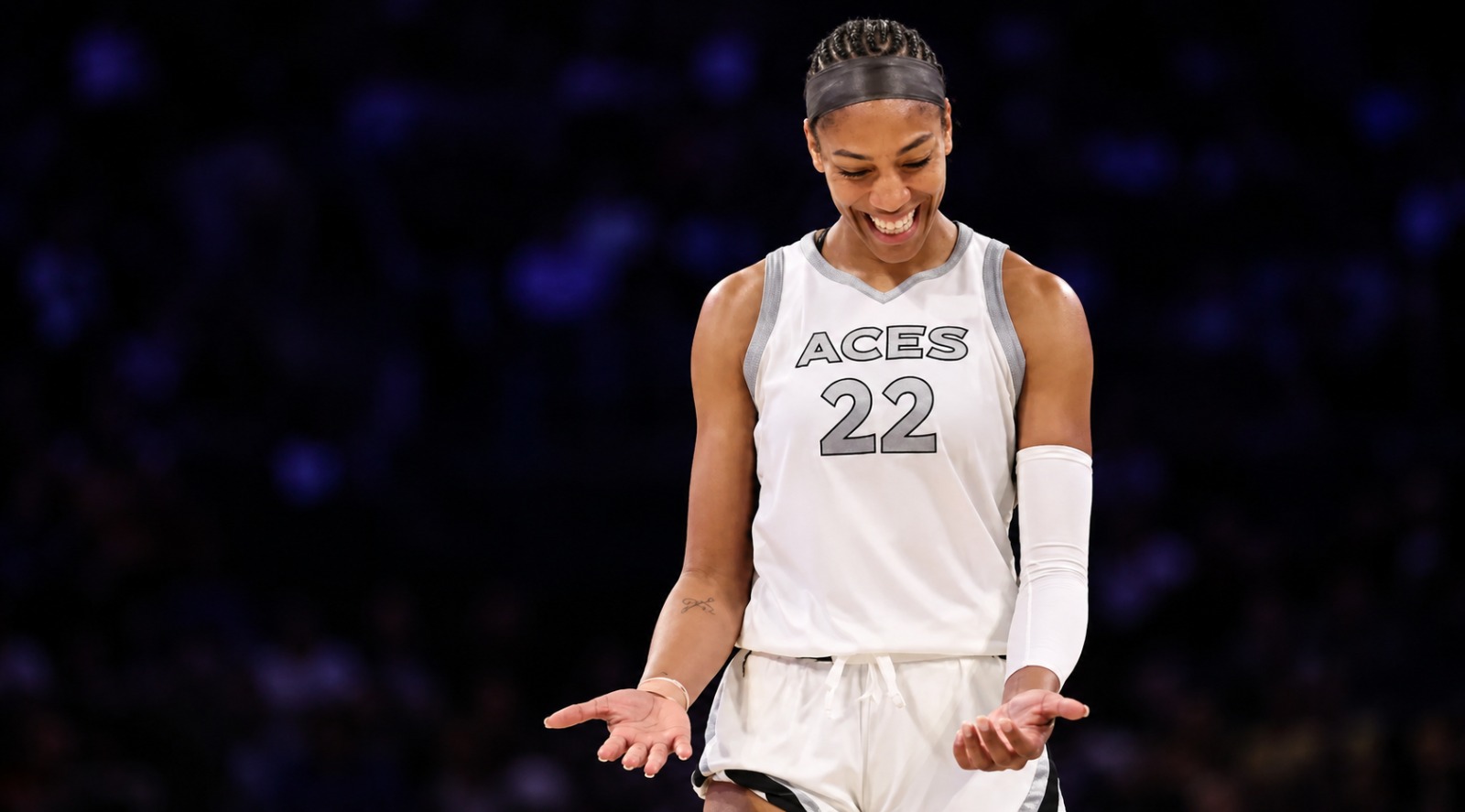 A’ja Wilson Las Vegas Aces white WNBA Nike Dri-FIT jersey number 22 breathable mesh basketball game-day sportswear
