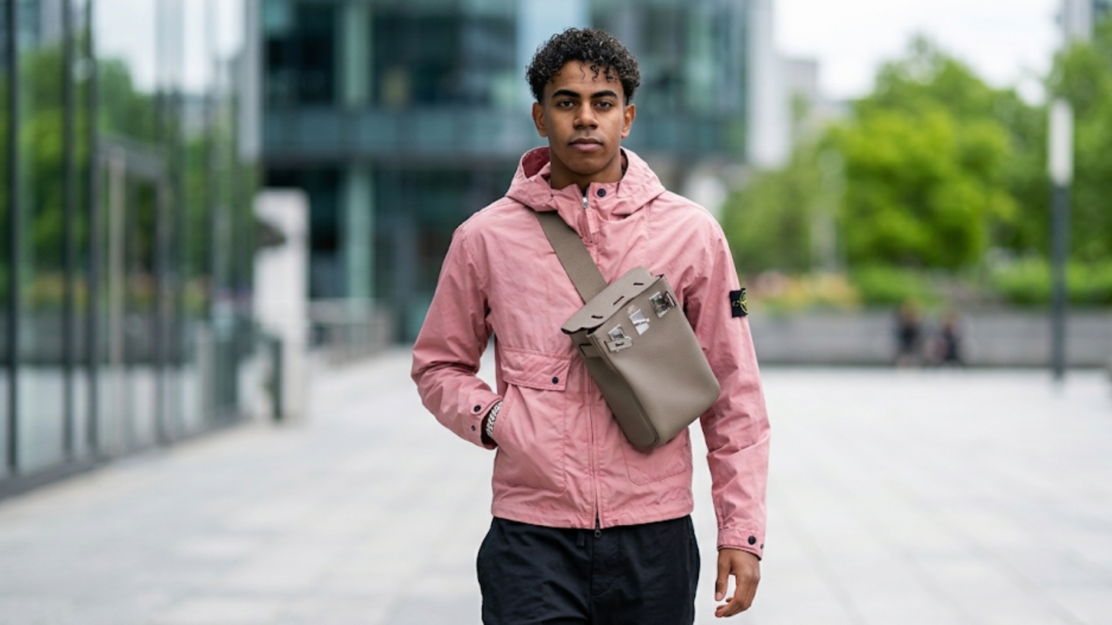 Lamine Yamal FC Barcelona vs Real Madrid pink technical hooded jacket with compass patch and utility pockets