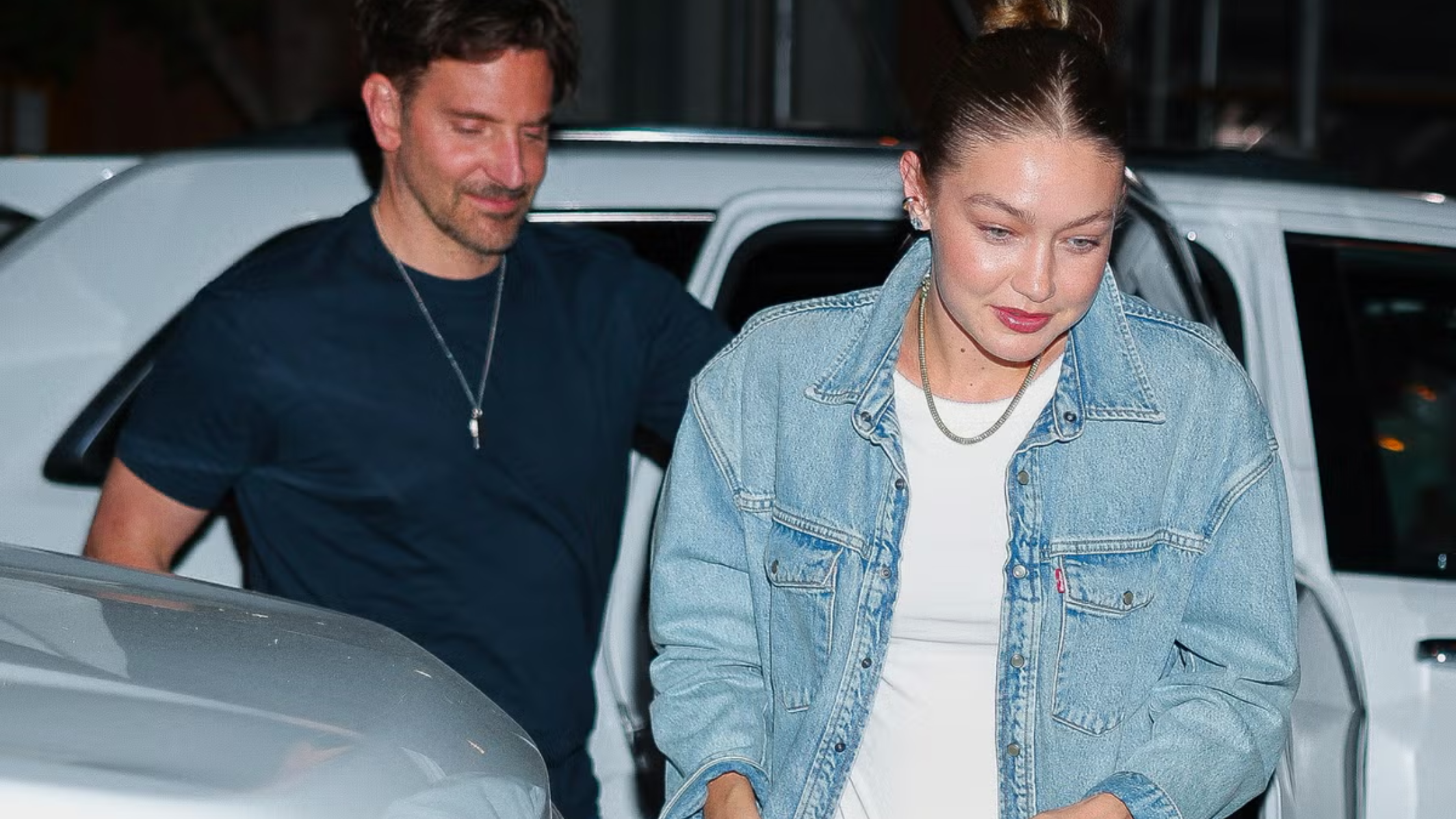 How to Recreate Gigi Hadid’s Effortless NYC Street Style with the Gigi Hadid NYC 2025 Denim Jacket